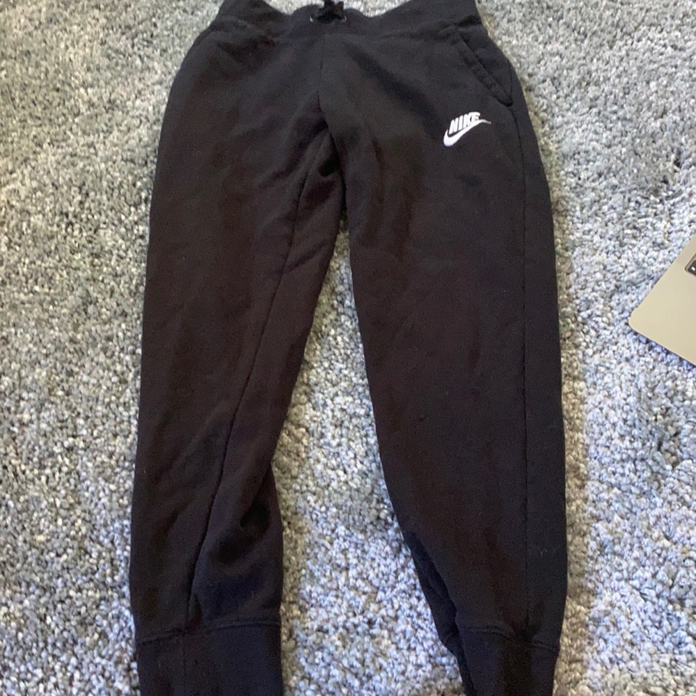 Girls size large black Nike sweatpants